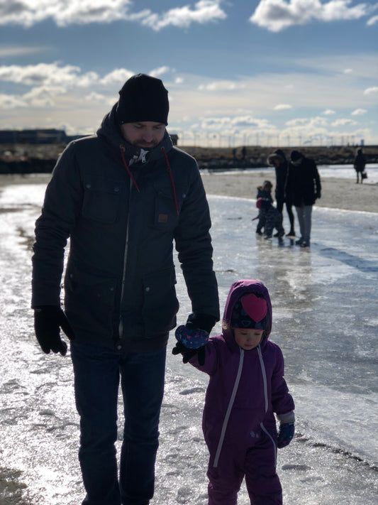 Latté Pappas: About the Swedish Fathers